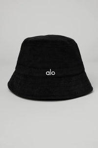 Faux Fur Bucket Hat in Black, Size: Medium/Large | Alo Yoga