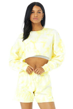 Load image into Gallery viewer, Alo Yoga XS Tie-Dye Extreme Crop Crew Neck - Buttercup/White Tie-Dye
