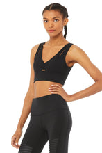 Load image into Gallery viewer, Alo Yoga XS United Long Bra - Black
