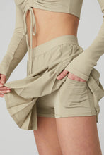 Load image into Gallery viewer, Alo Yoga XS Varsity Tennis Skirt - California Sand

