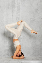 Load image into Gallery viewer, Alo Yoga XS High-Waist Energize Legging - Bone

