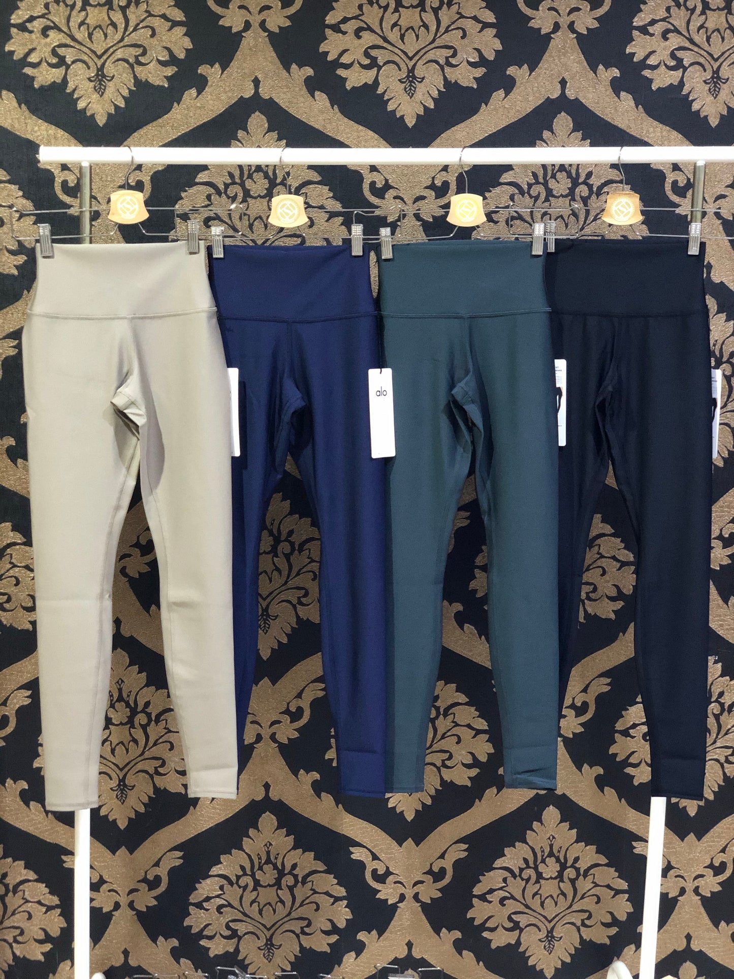 Legging Airlift Pinggang Tinggi Alo Yoga XS - Kerikil 