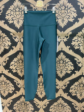 Load image into Gallery viewer, Alo Yoga SMALL 7/8 High-Waist Airlift Legging - Midnight Green

