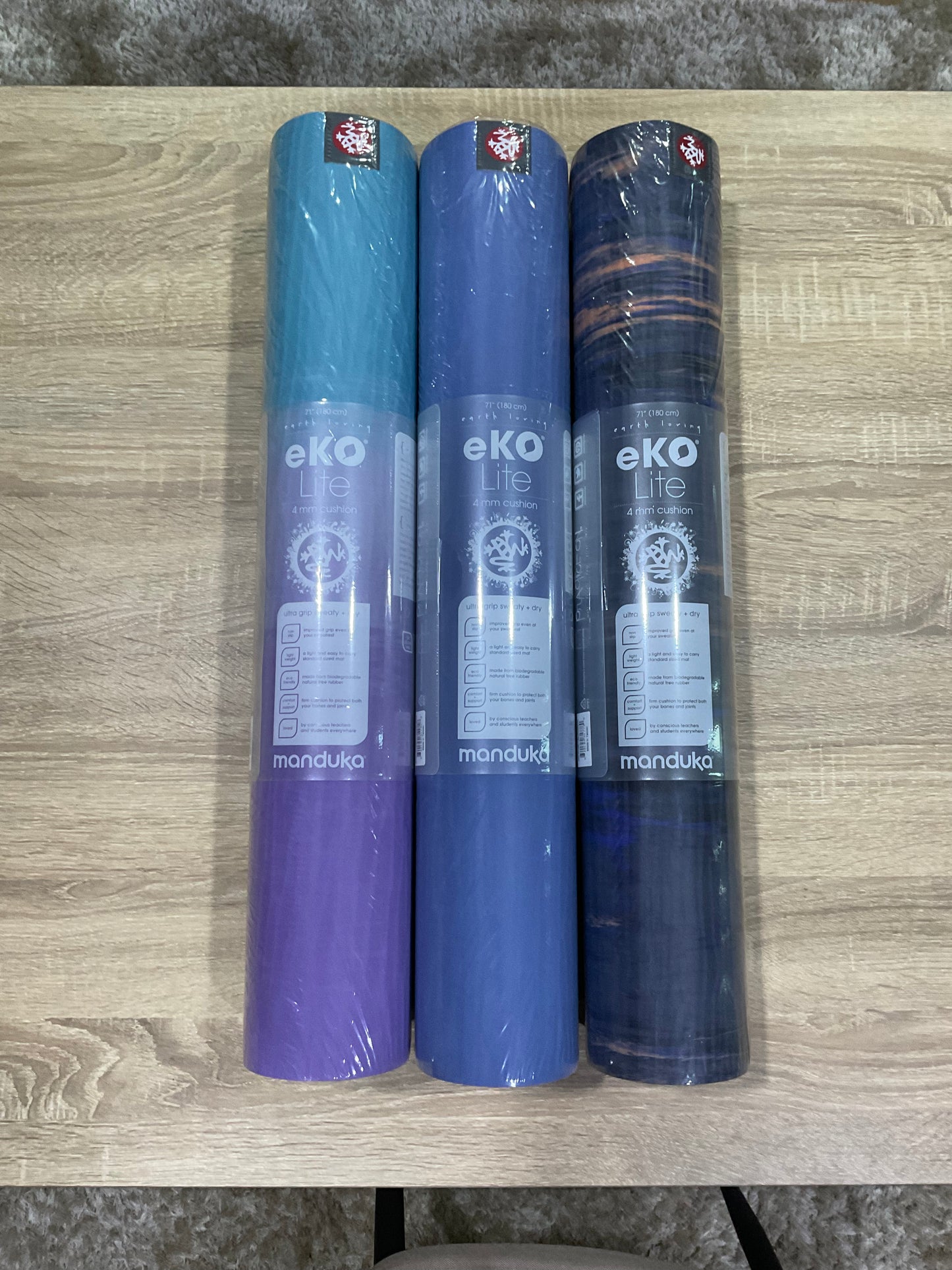 Manduka Eko® Lite Yoga Mat 4mm - Aqua Stripe