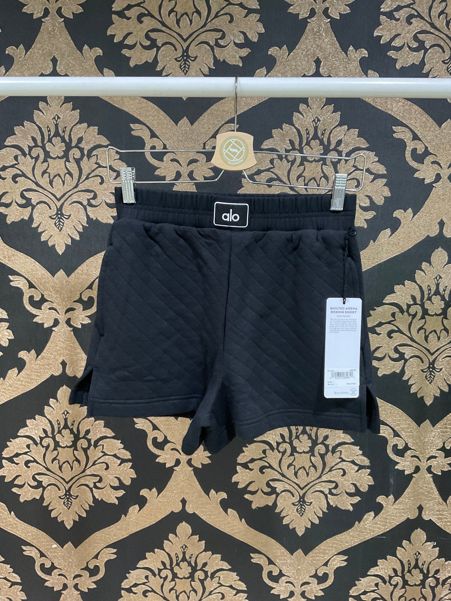 Alo Yoga XS Quilted Arena Boxing Short - Black