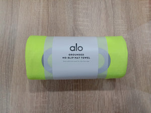 Alo Yoga Grounded Non-Slip Mat Towel - Highlighter