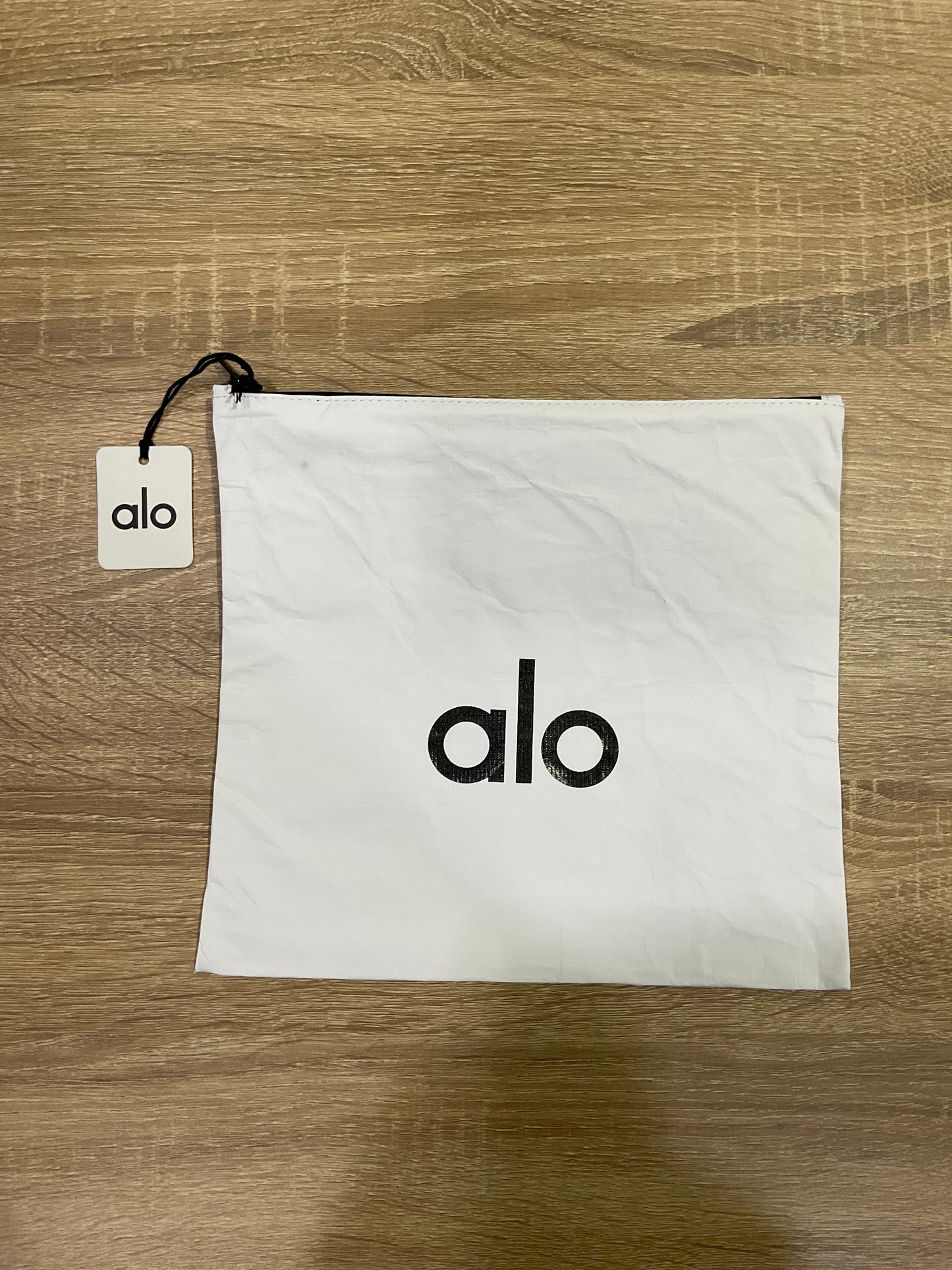 Alo Yoga Keep It Dry Fitness Zip Pouch - White