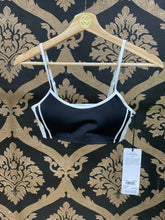 Load image into Gallery viewer, Alo Yoga XS Airlift Car Club Bra - Black/White
