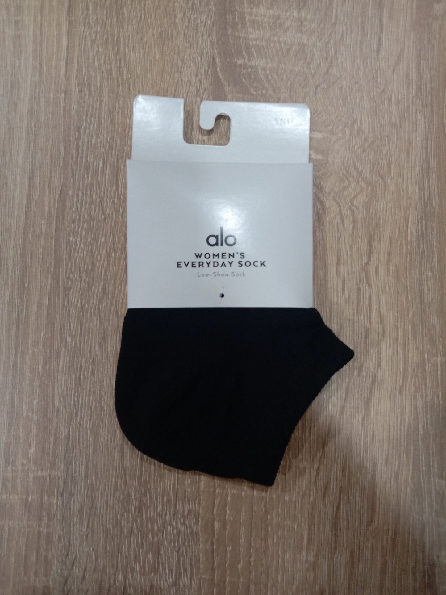 Alo Yoga M/L Women's Everyday Sock - Black/White