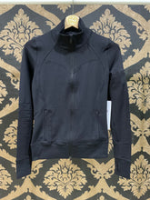 Load image into Gallery viewer, Alo Yoga SMALL Contour Jacket - Black
