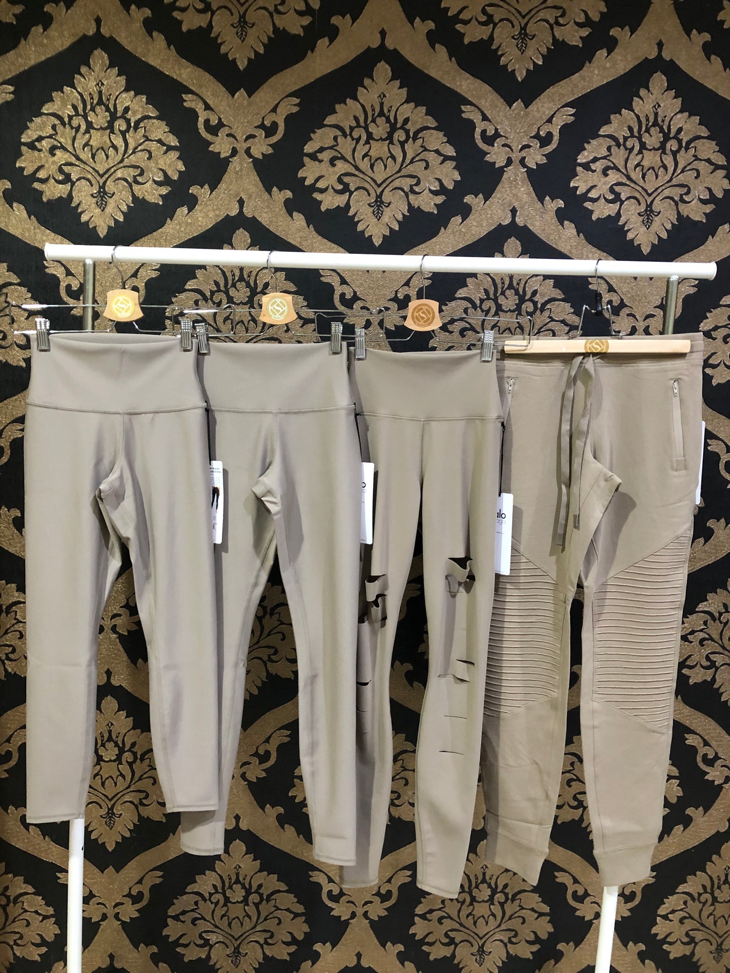 Legging Airlift Pinggang Tinggi Alo Yoga XS - Kerikil 