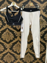 Load image into Gallery viewer, Alo Yoga XXS Airlift High-Waist Suit Up Legging - Ivory
