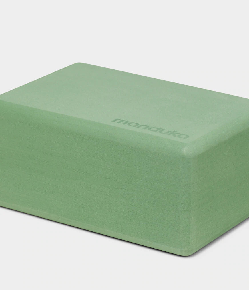 Manduka Recycled Foam Yoga Block - Leaf Green – Soulcielite