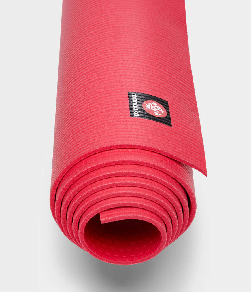  Manduka PRO Lite Yoga Mat - Lightweight For Women and Men, Non  Slip, Cushion for Joint Support and Stability, 4.7mm Thick, 71 Inch  (180cm), Black Sage Green : Sports & Outdoors