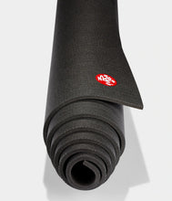 Load image into Gallery viewer, Manduka Pro 71&quot; Yoga Mat 6mm - Black
