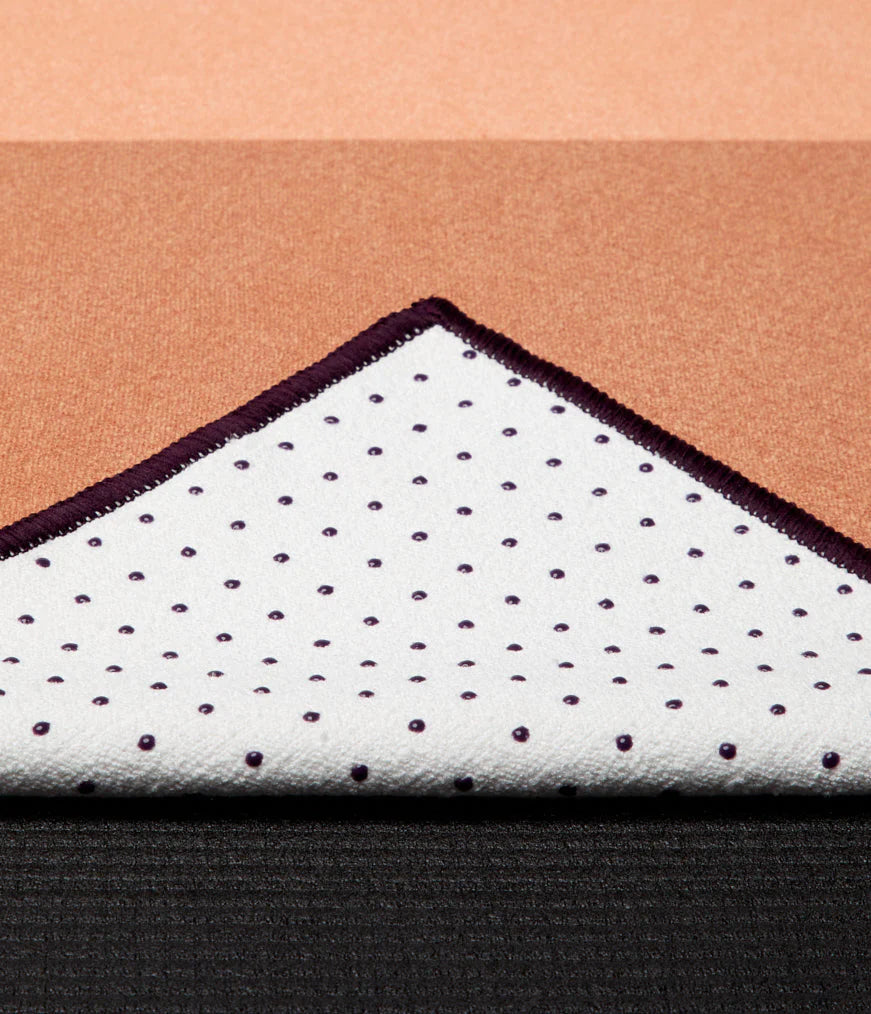 Manduka Yogitoes + Repreve 71" Yoga Mat Towel - Palm Punch